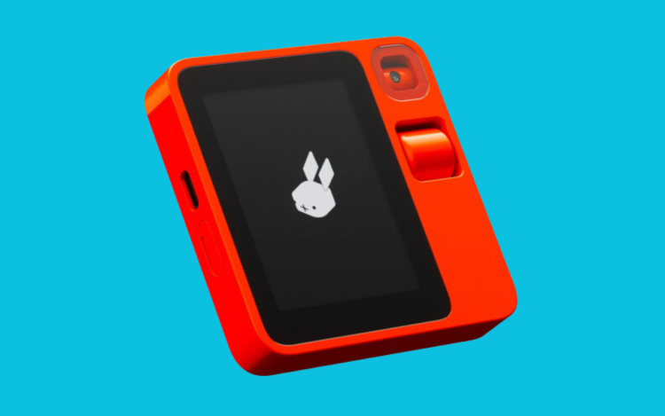 Rabbit R1 Pocket AI Assistant in Hand – 2025 Review