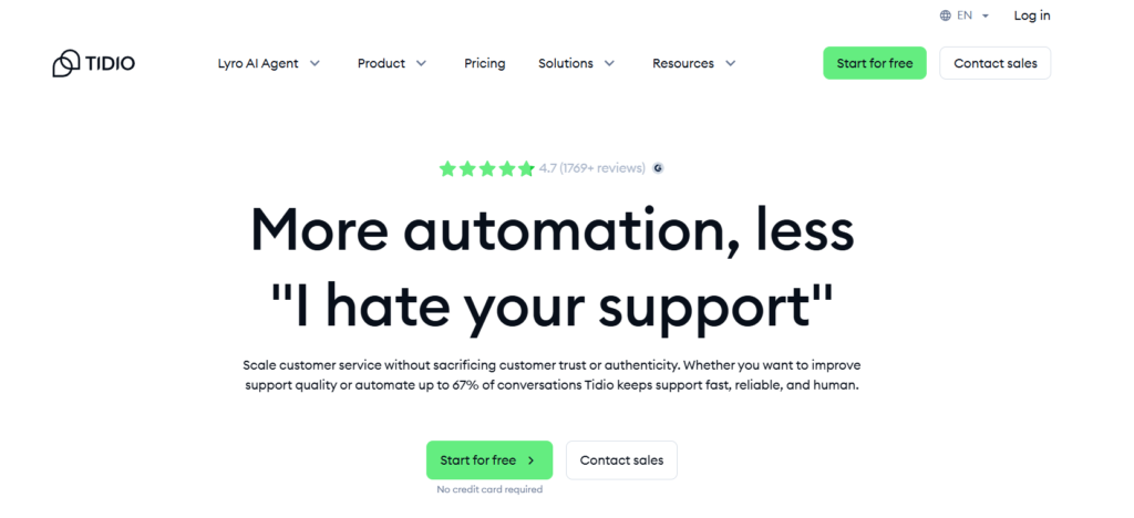 How Tidio AI chatbot handles common questions and hands off to human support