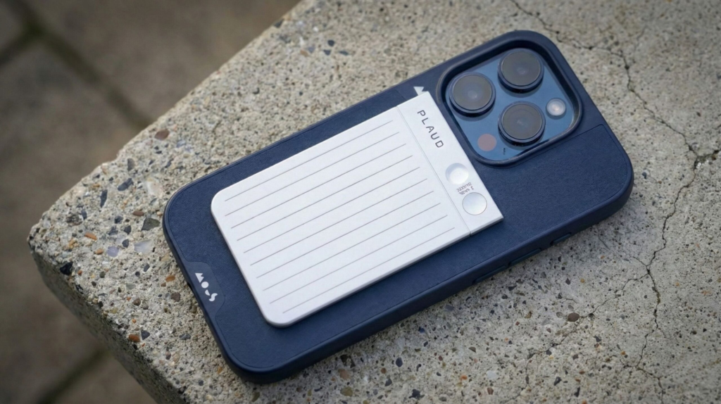 AI note-taking device recording meetings and lectures